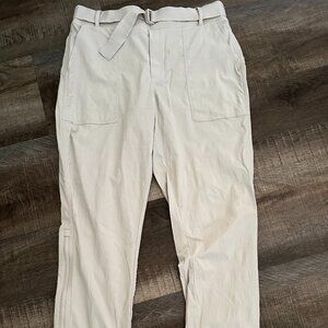 ATHLETA Trekkie Belted Pant  Birch Grey Nylon Hiking NWOT Size 10
